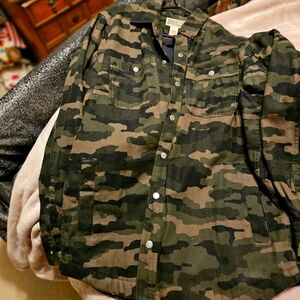 Duluth button up flannel shirt